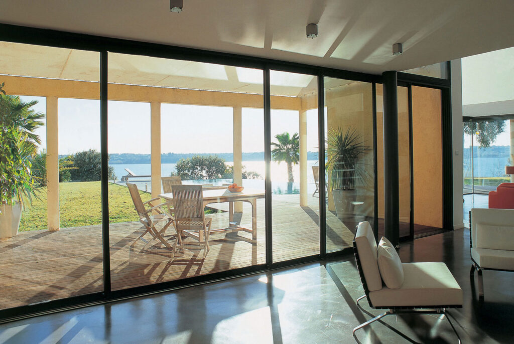 Sliding Door