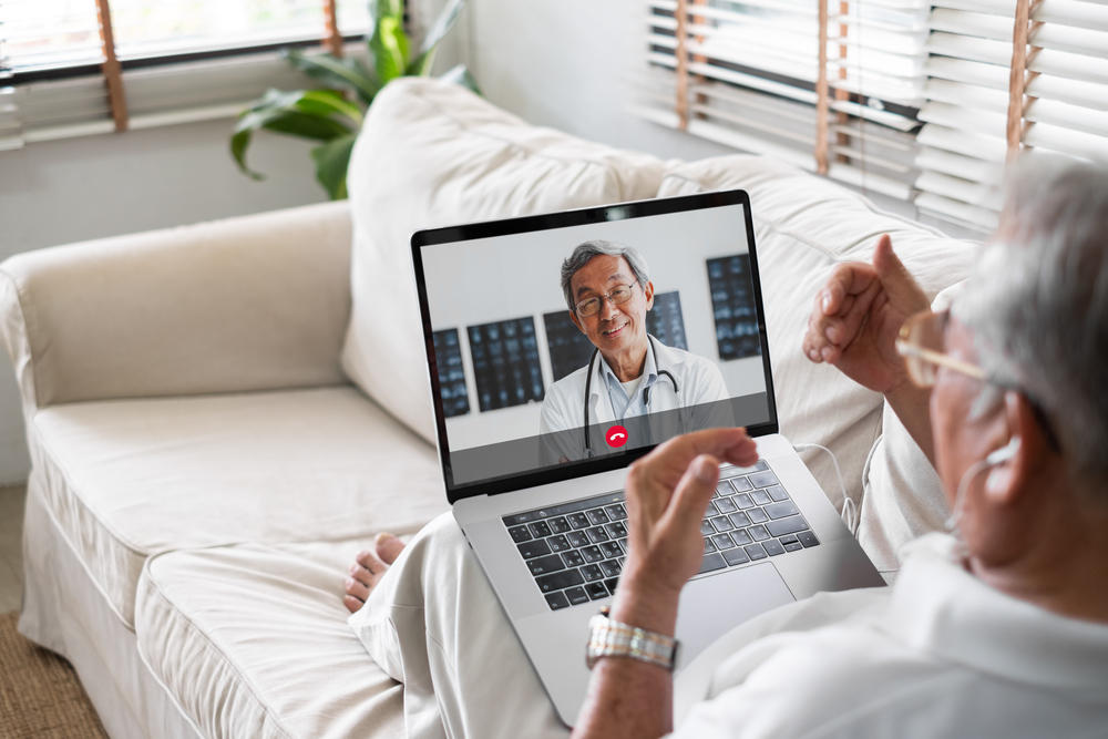 patient doing online consultation